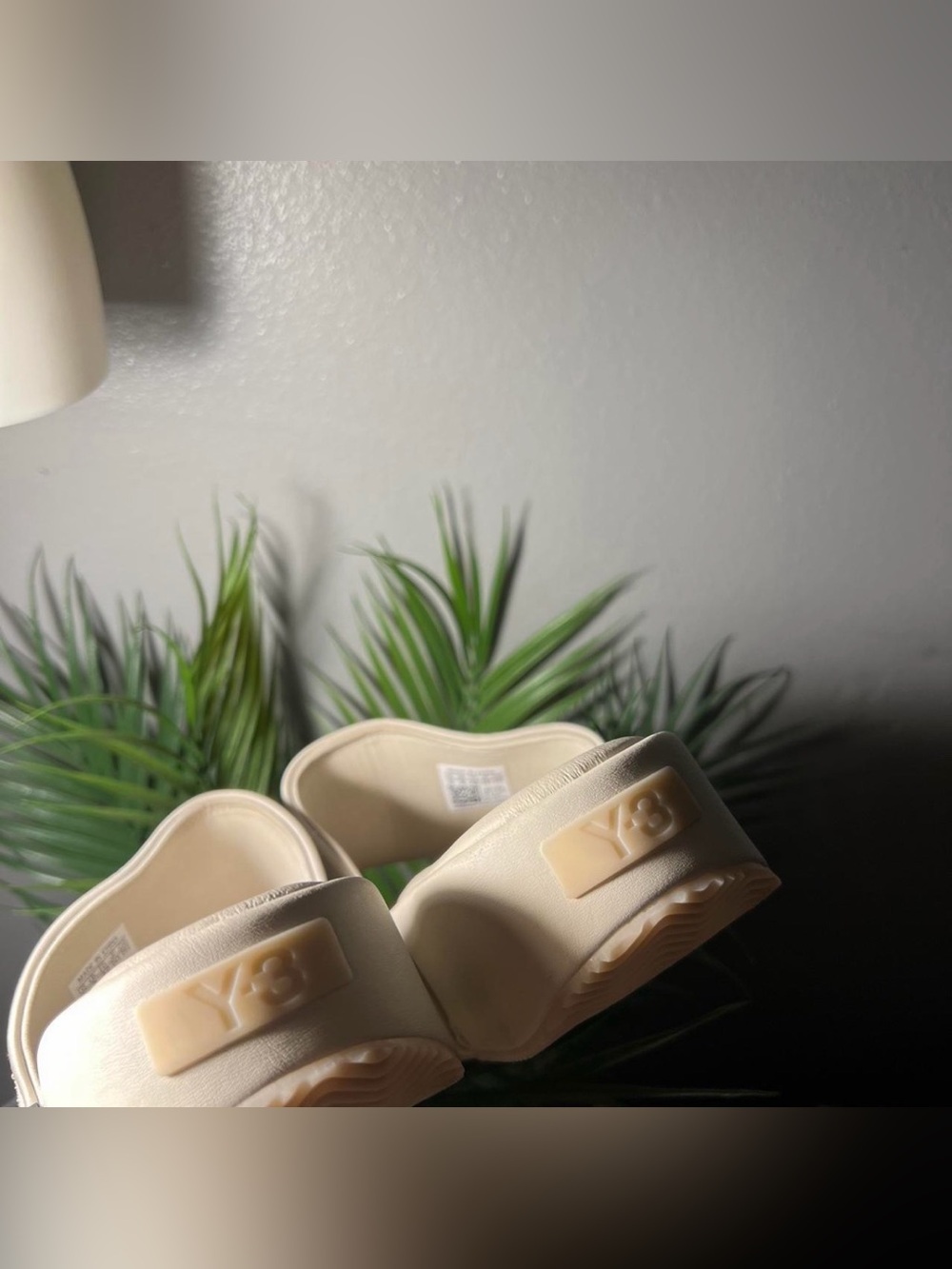 Y-3 YOHJI YAMAMOTO ADIDAS WHITE LEATHER PLATFORM SLIDES size 8W